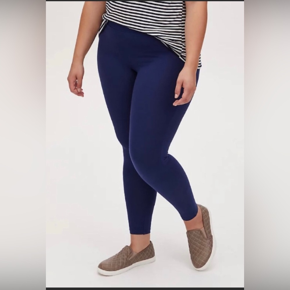 Torrid Navy Leggings size 3x